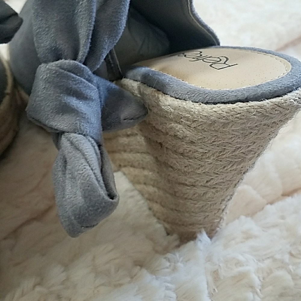 🎆HP🎆❣Gray Back Tie Wedge❣ - Picture 6 of 6